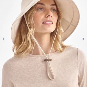 Cream Wide-Brimmed Floppy Hat
